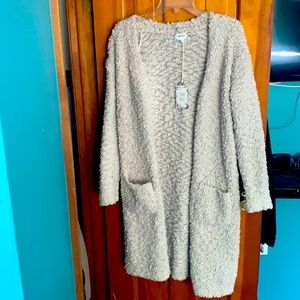 Cream cardigan with pockets